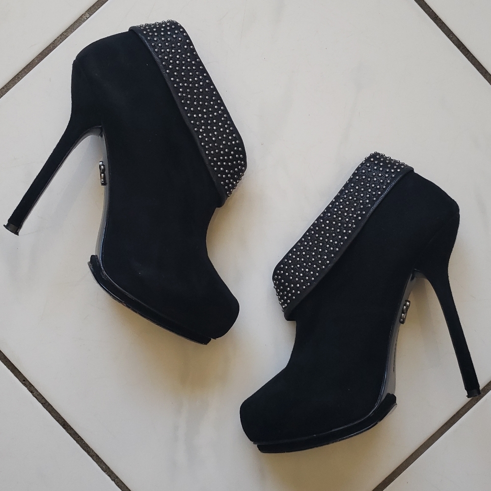 Rock Republic 💜 Suede Leather Stud Booties Heels
